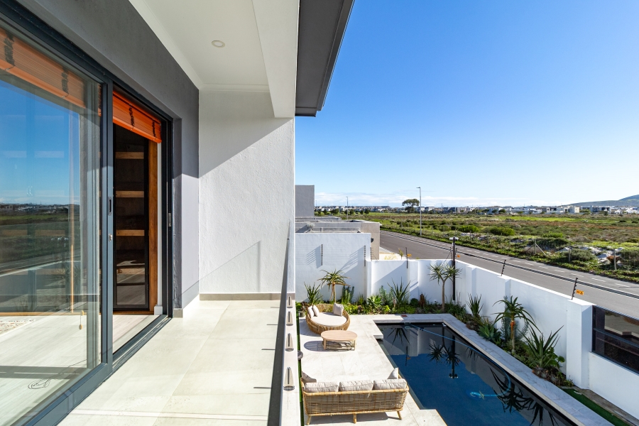 To Let 4 Bedroom Property for Rent in Sandown Estate Western Cape